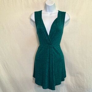 G-190 Daisy‎ Fuentes Teal Green Sleeveless Pullover Summer Blouse Size S